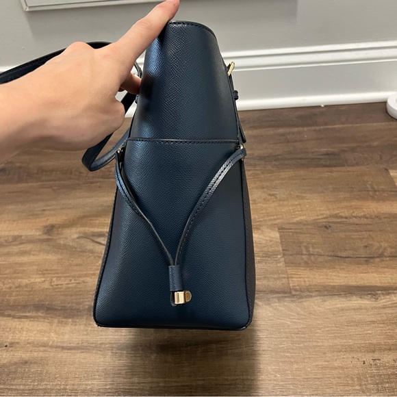 Lightly used Michael Kors Navy Large Bag - Picture 7 of 10